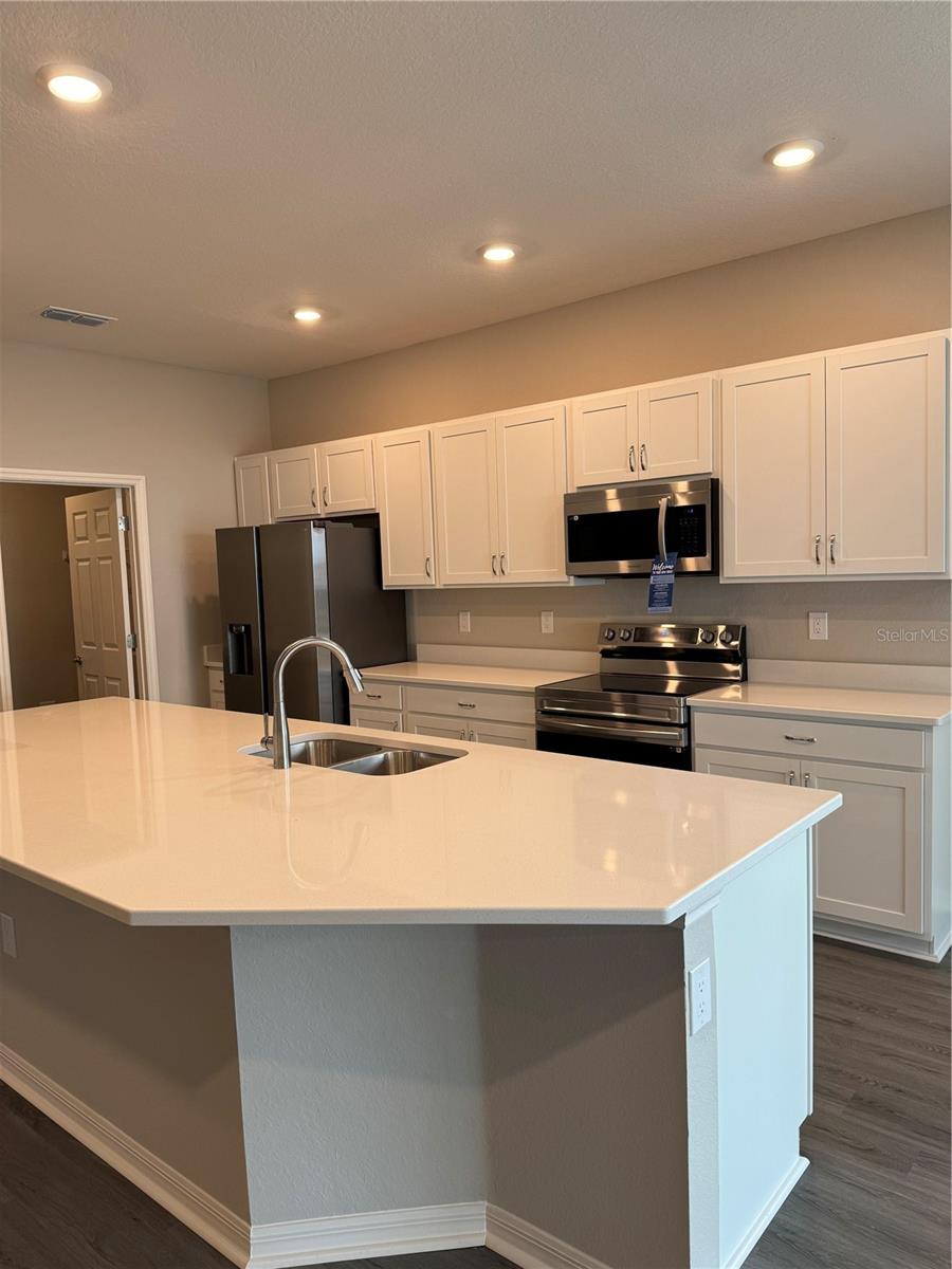 Image 16 of 62 For 1008 Aruba Avenue