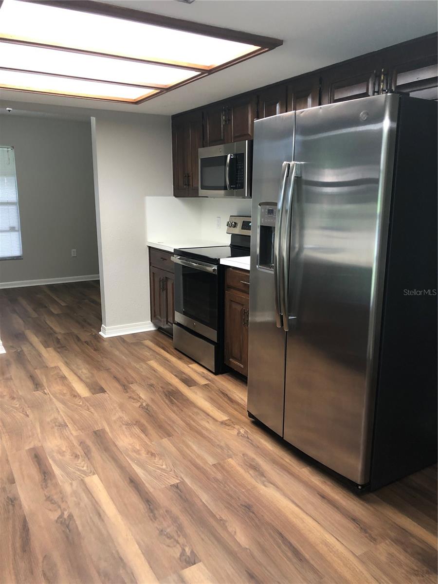 Image 6 of 15 For 1113 Hallamwood Trail S