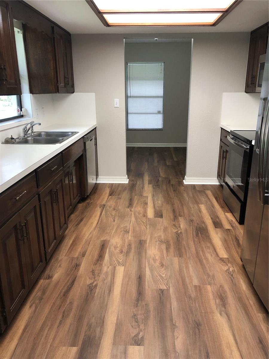 Image 7 of 15 For 1113 Hallamwood Trail S