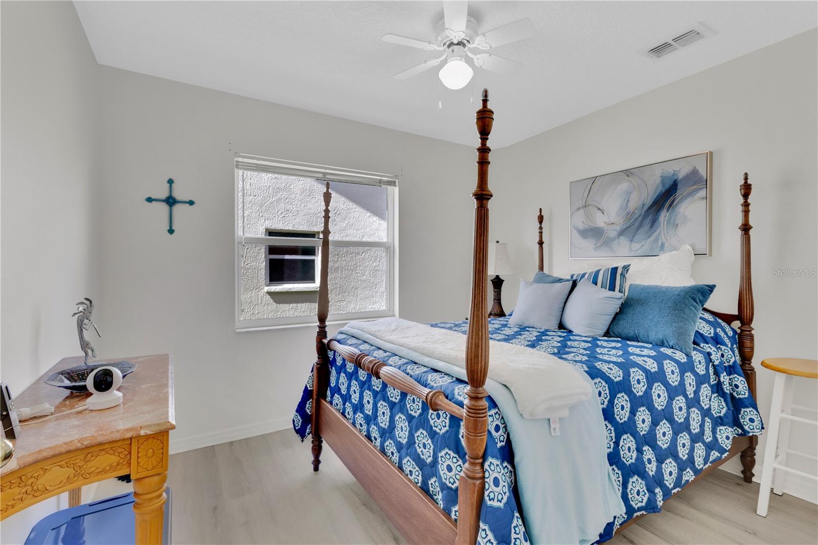 Image 15 of 26 For 558 Pinnacle Drive