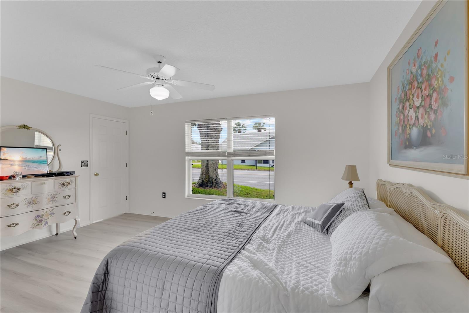 Image 6 of 26 For 558 Pinnacle Drive