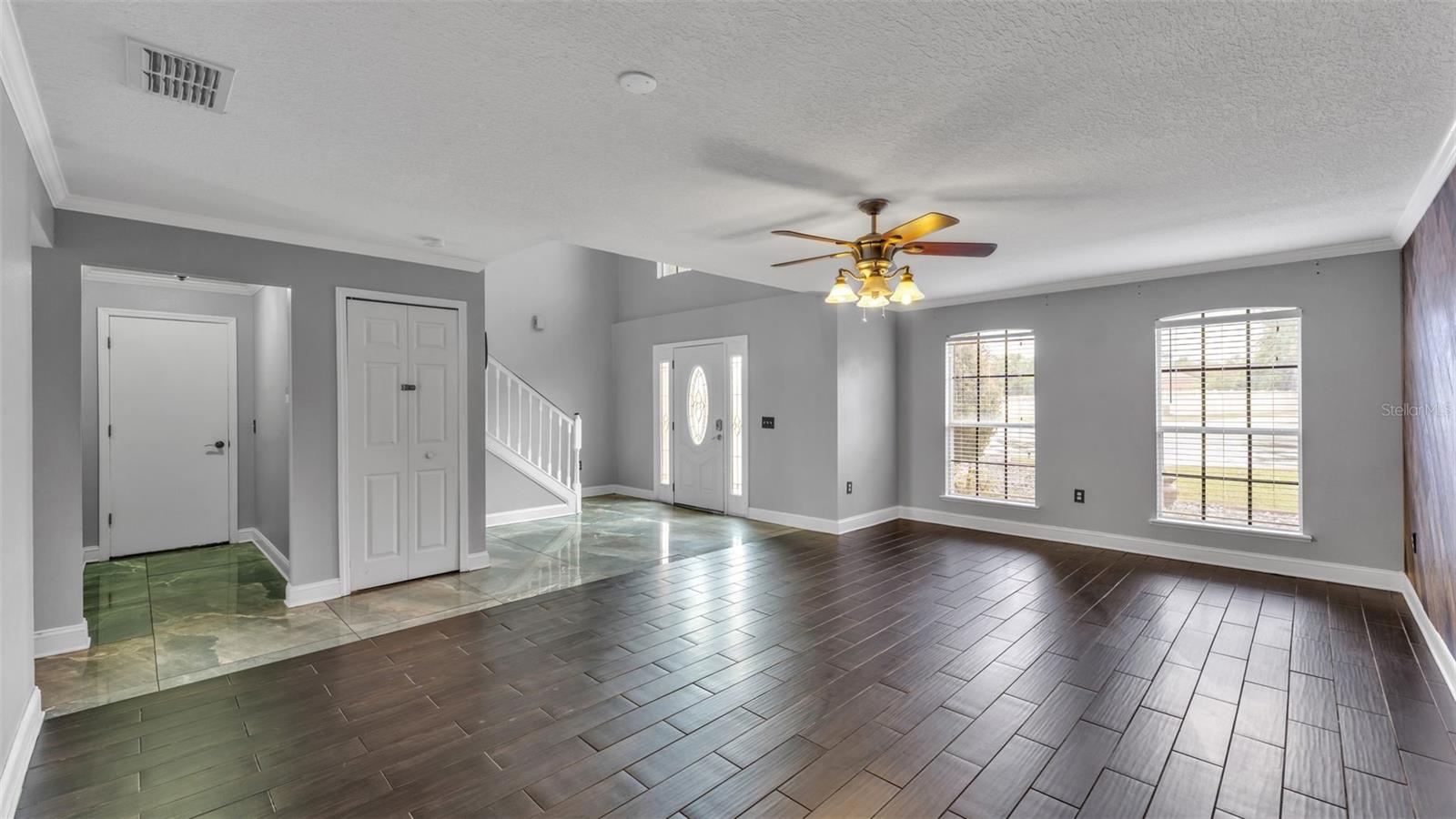 Image 14 of 76 For 5187 Spanish Oaks Dr