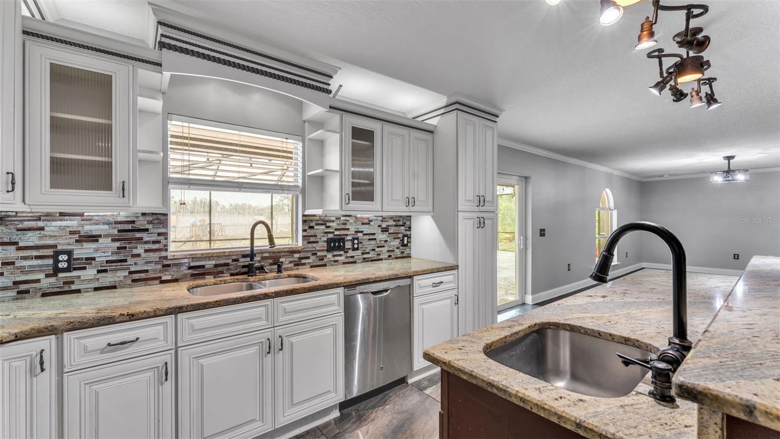 Image 24 of 76 For 5187 Spanish Oaks Dr