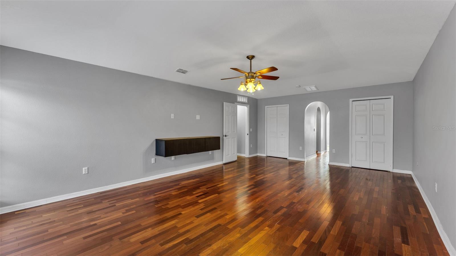 Image 32 of 76 For 5187 Spanish Oaks Dr