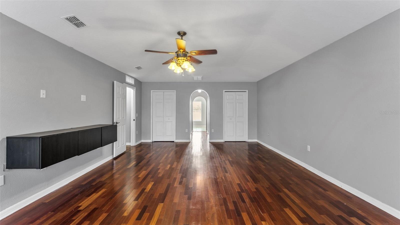 Image 33 of 76 For 5187 Spanish Oaks Dr