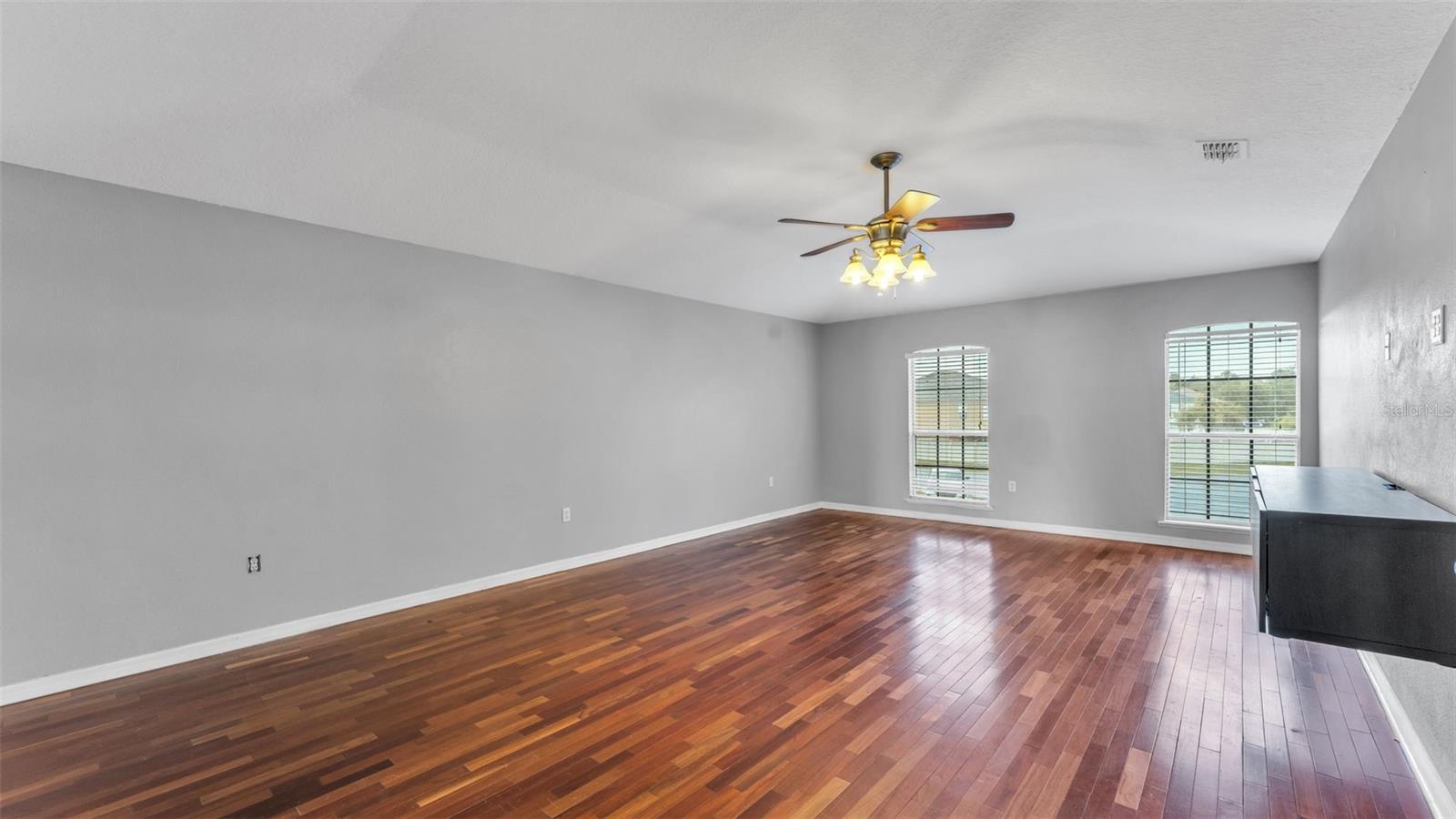 Image 34 of 76 For 5187 Spanish Oaks Dr