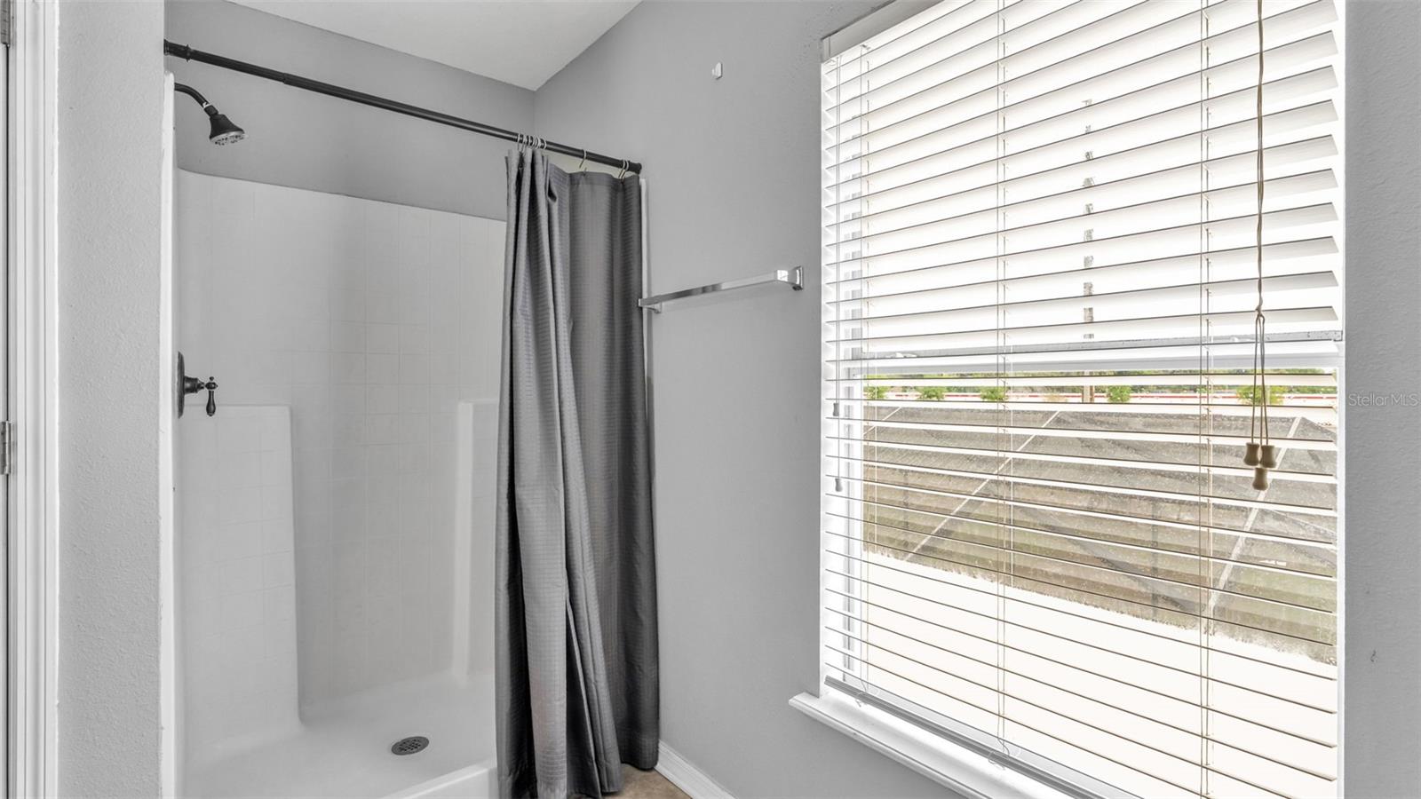 Image 40 of 76 For 5187 Spanish Oaks Dr