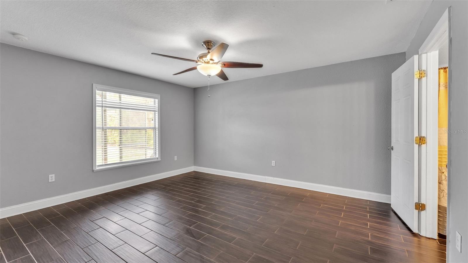 Image 44 of 76 For 5187 Spanish Oaks Dr