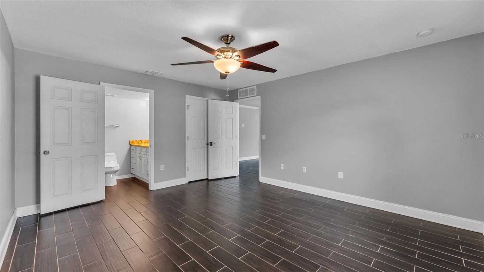 Image 45 of 76 For 5187 Spanish Oaks Dr