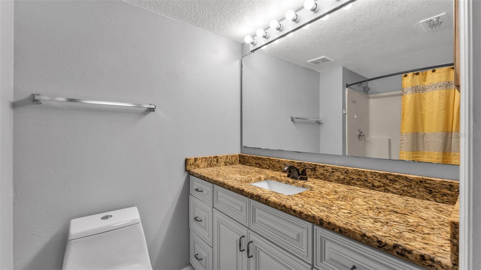 Image 47 of 76 For 5187 Spanish Oaks Dr