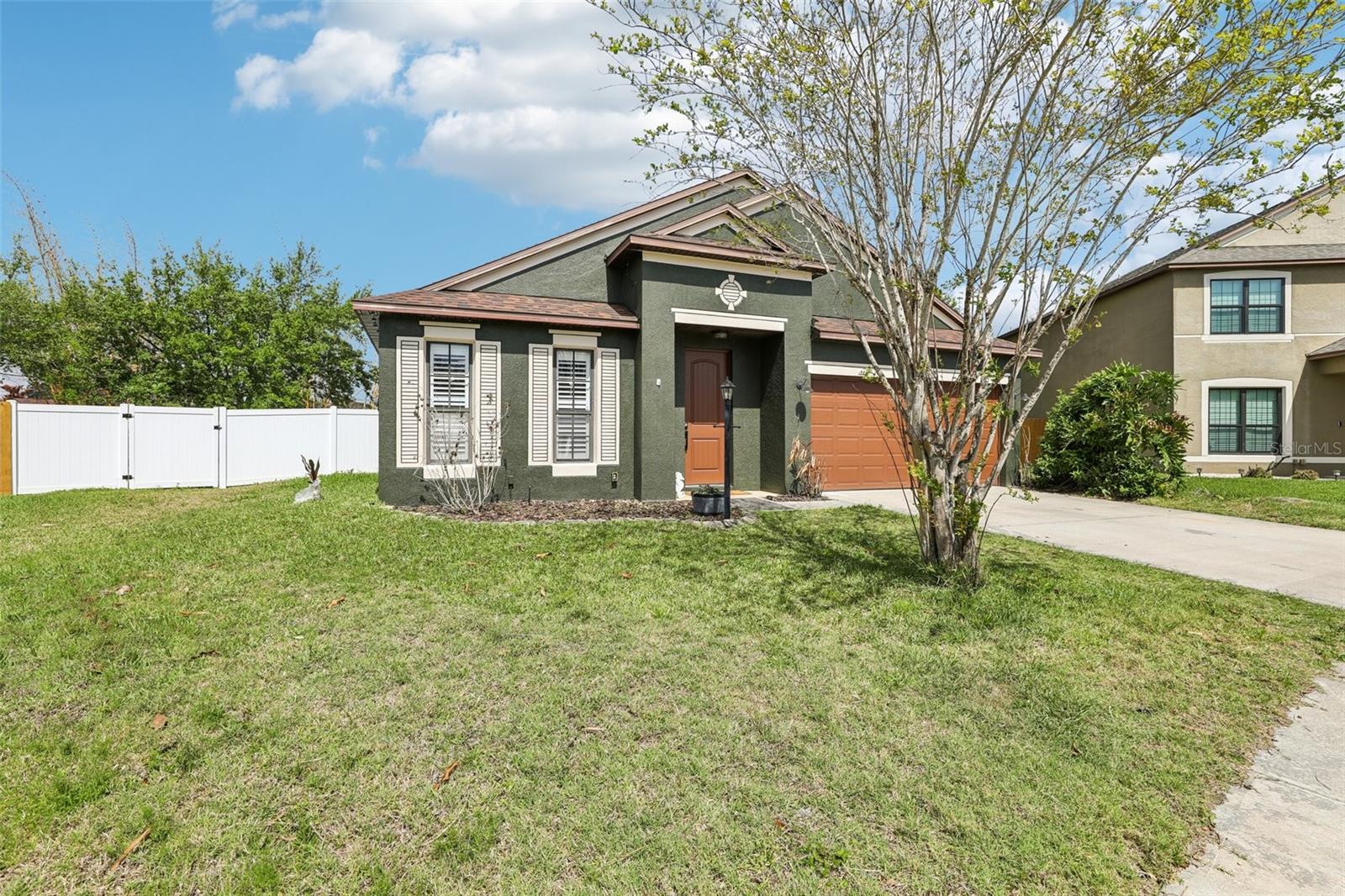 Image 2 of 44 For 1158 Bolle Circle