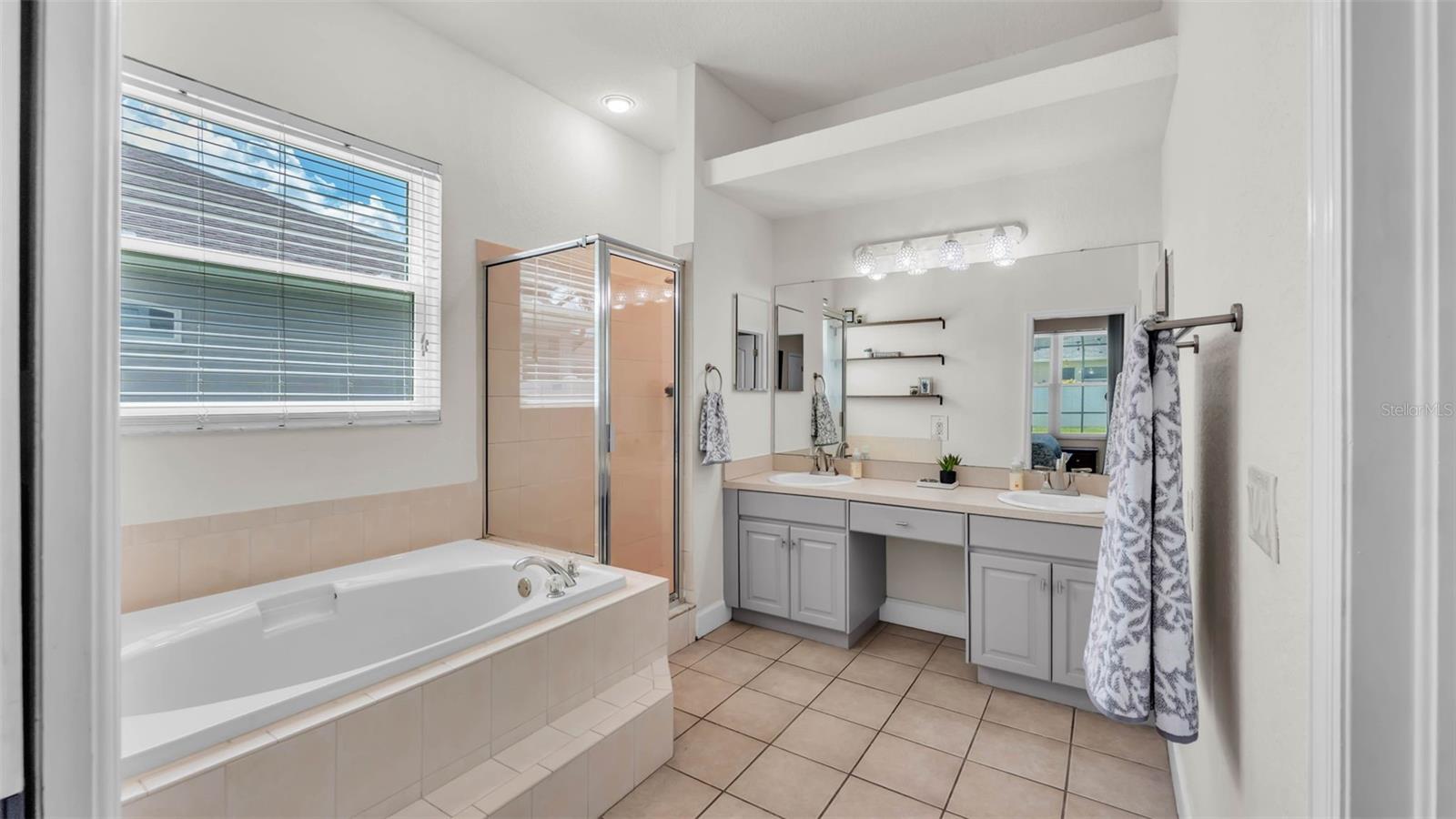 Image 21 of 62 For 3911 Smoke Rise Court