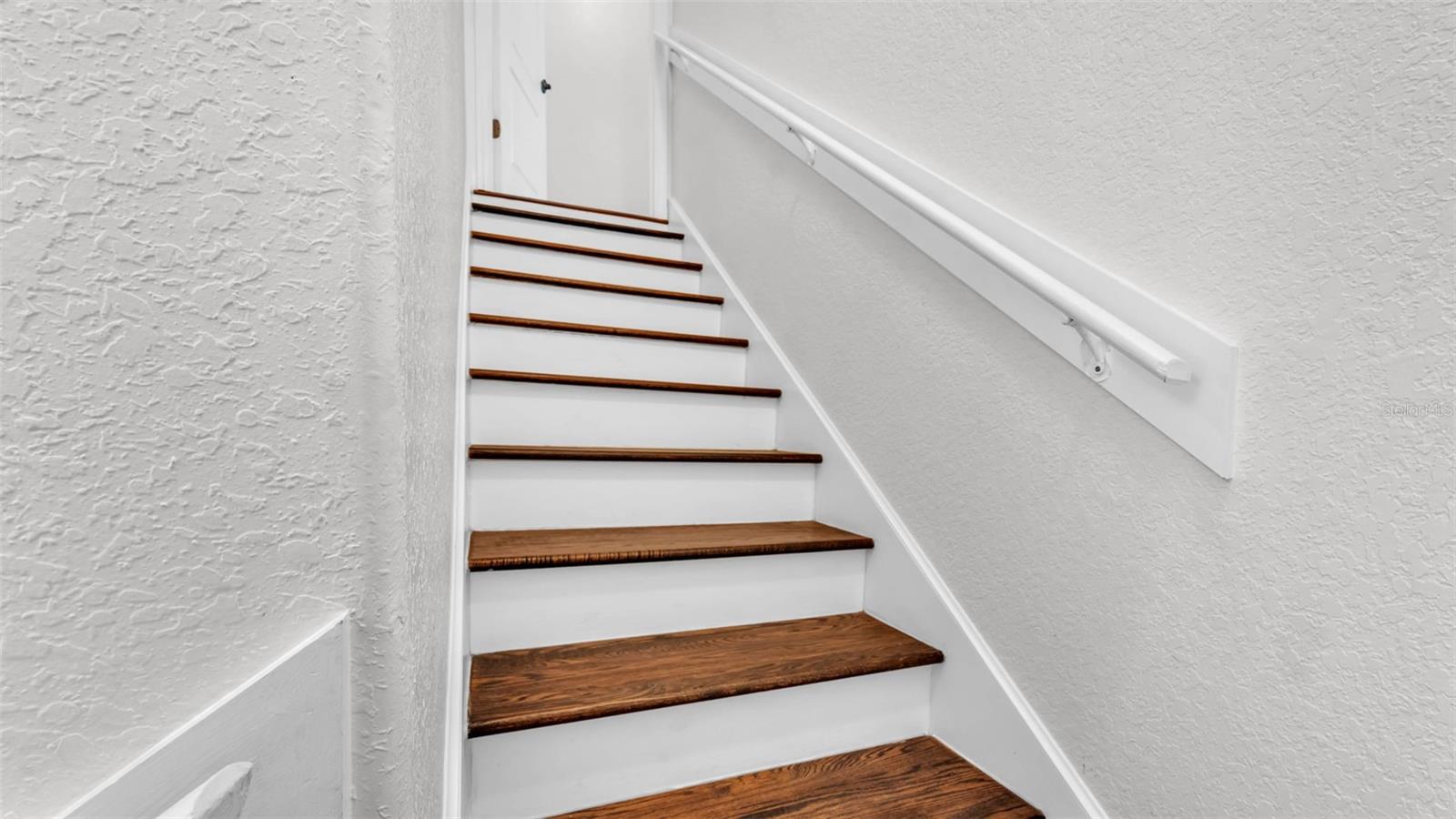 Image 37 of 62 For 3911 Smoke Rise Court