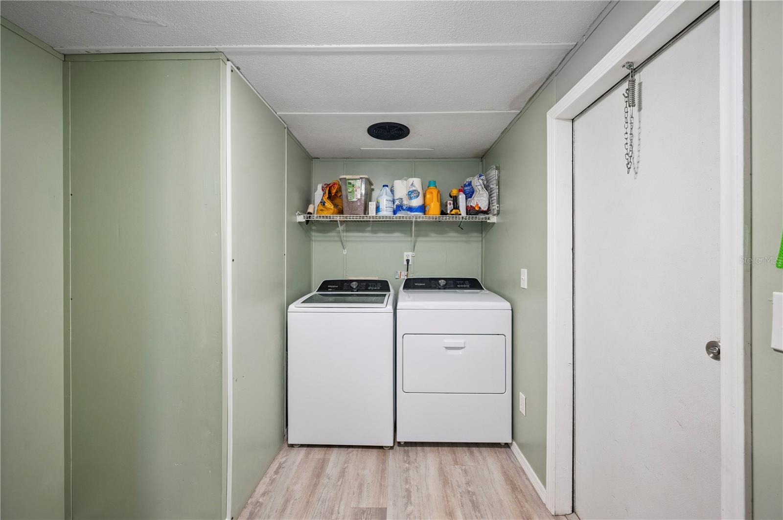 Image 11 of 15 For 13821 Rockridge Road