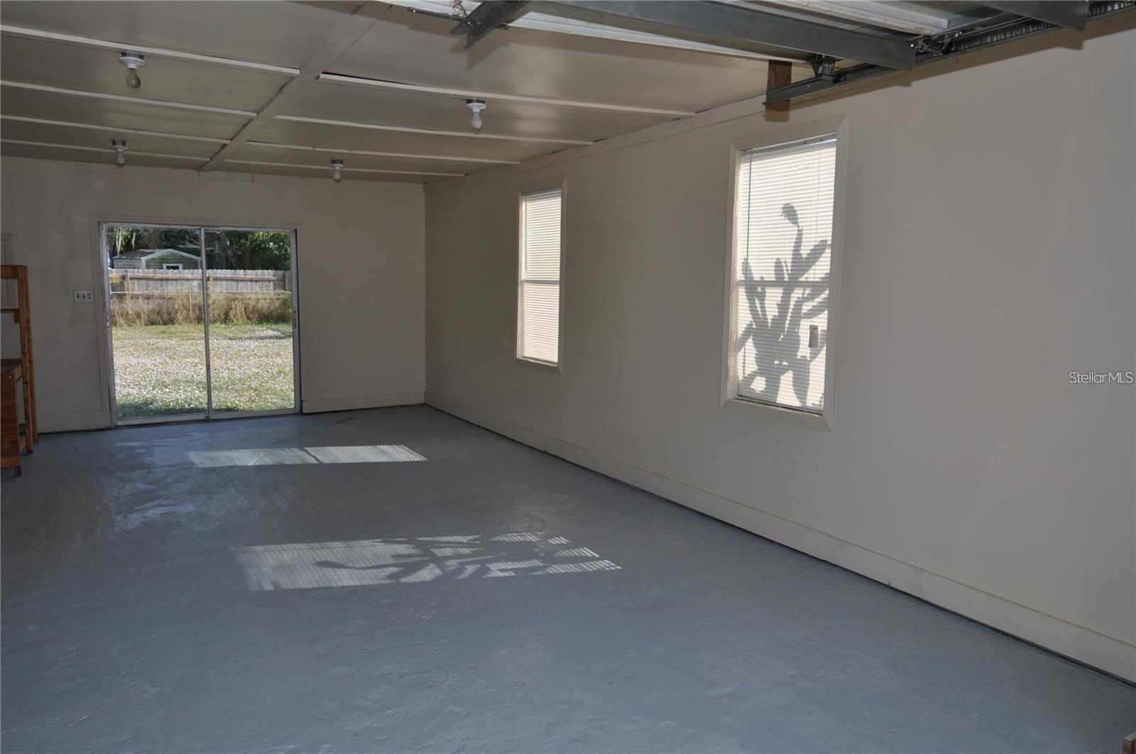 Image 14 of 15 For 4811 Ron Circle