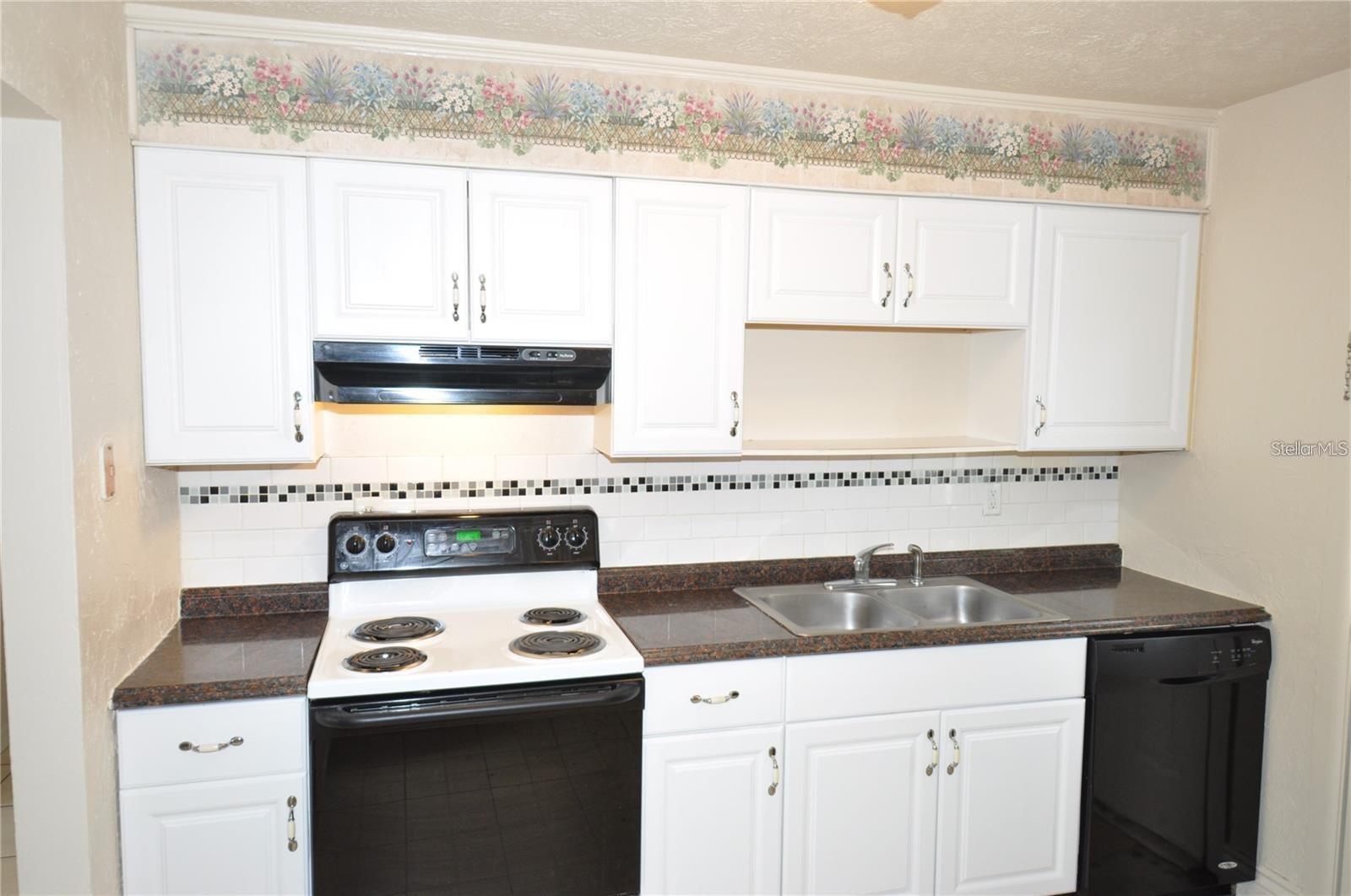 Image 4 of 15 For 4811 Ron Circle