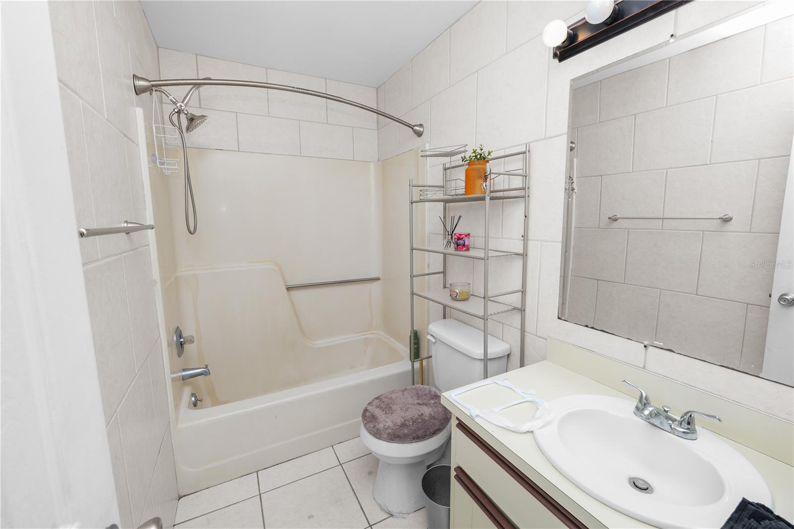 Image 15 of 19 For 404 Country Lane Ne 404