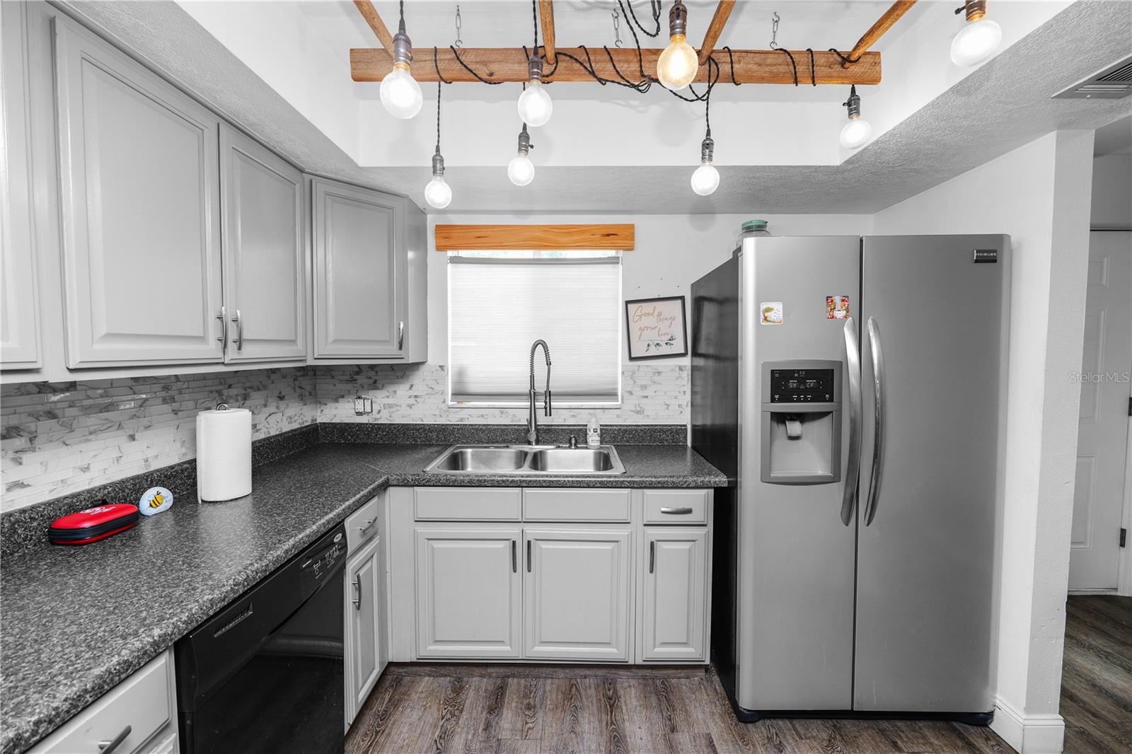 Image 9 of 19 For 404 Country Lane Ne 404