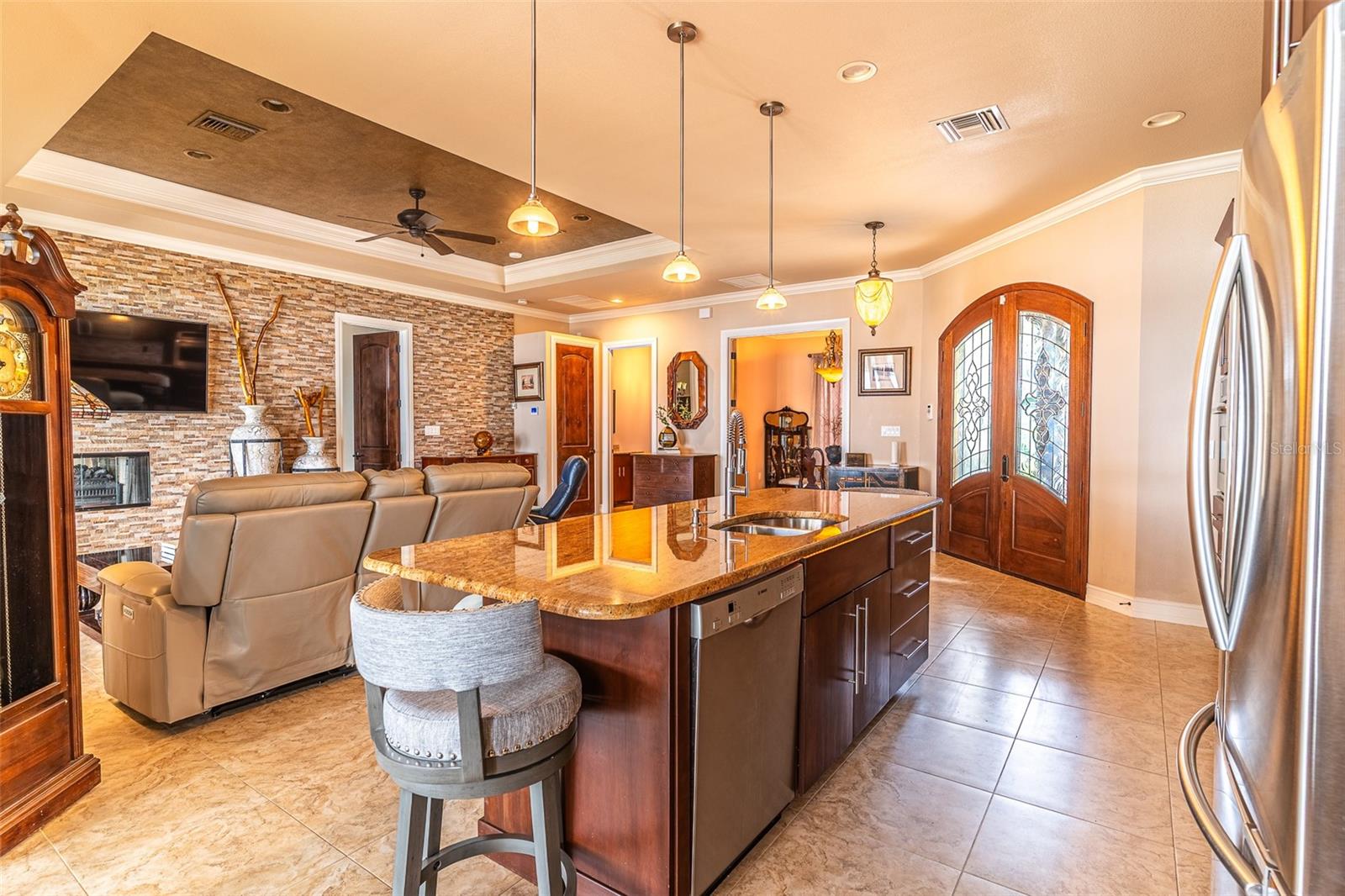 Image 12 of 97 For 6850 Hunt Road