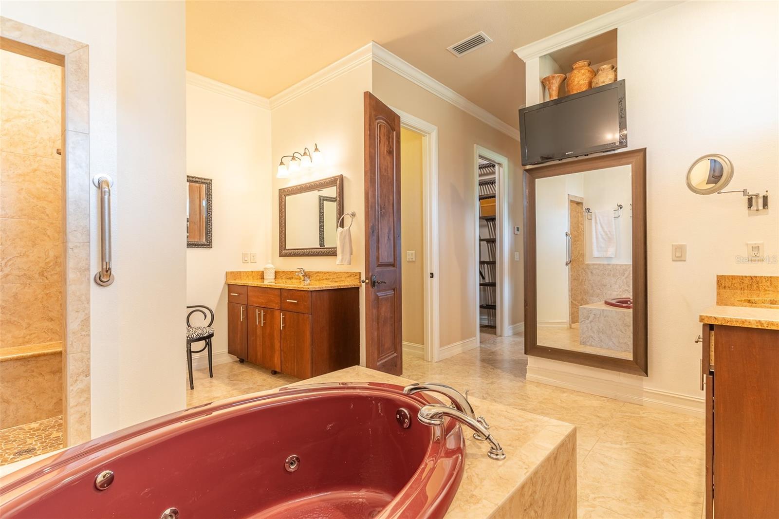 Image 29 of 97 For 6850 Hunt Road