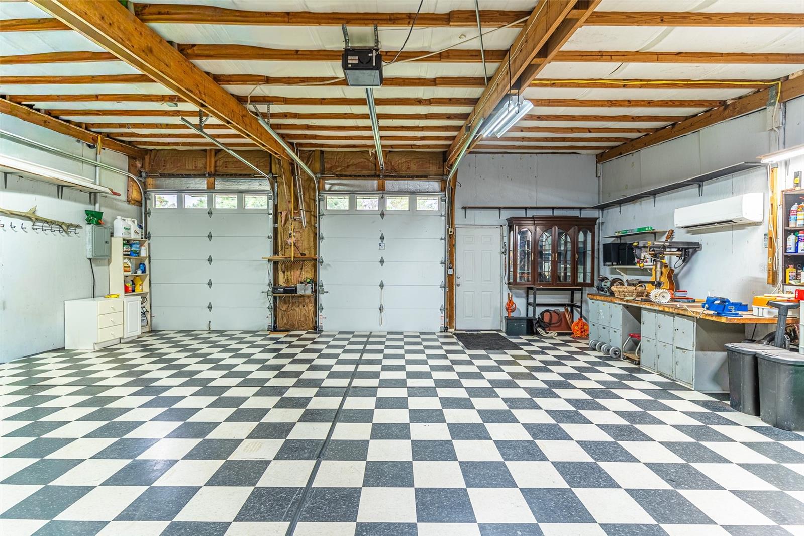 Image 74 of 97 For 6850 Hunt Road