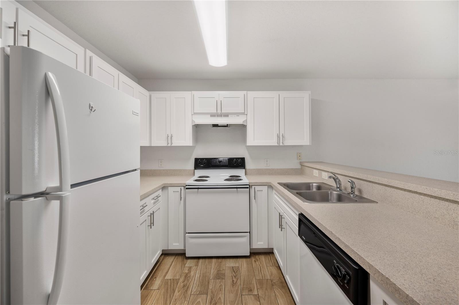 Image 19 of 57 For 210 Orange Avenue