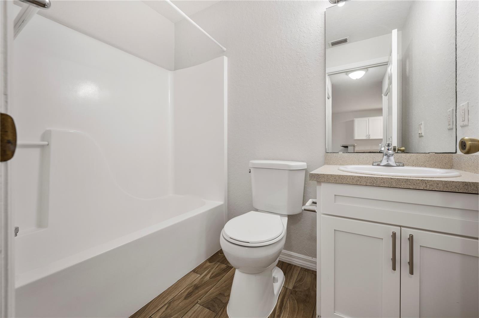 Image 23 of 57 For 210 Orange Avenue