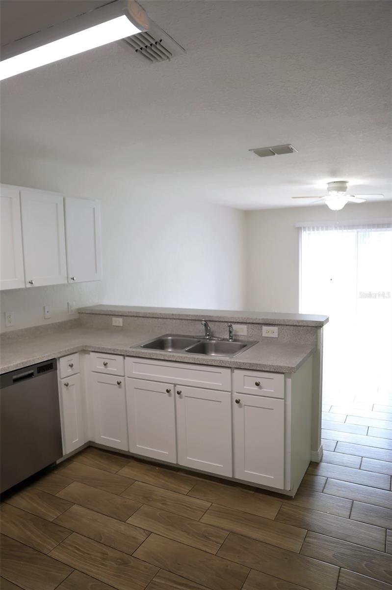 Image 32 of 57 For 210 Orange Avenue