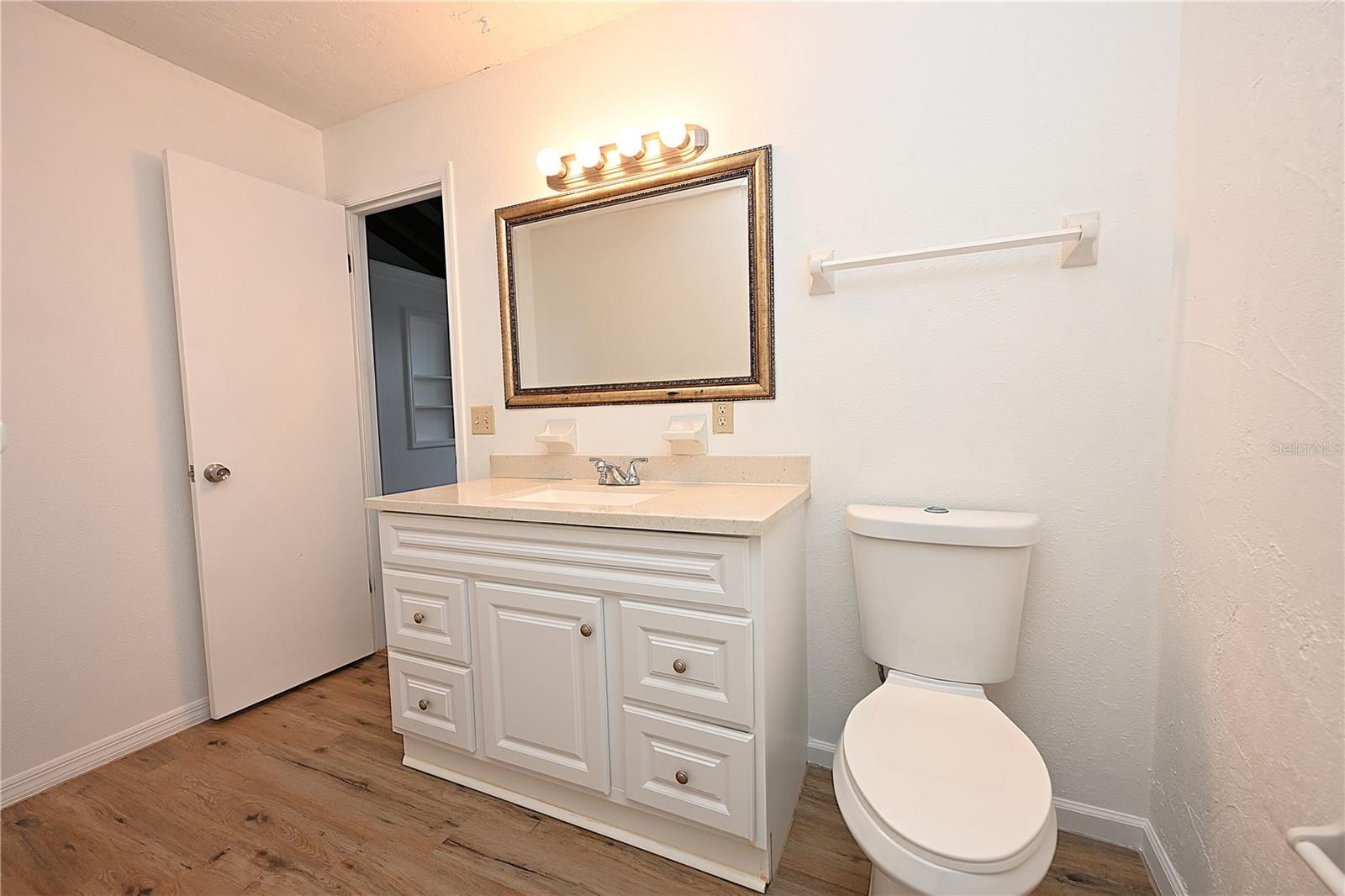 Image 25 of 40 For 2249 9th St Se