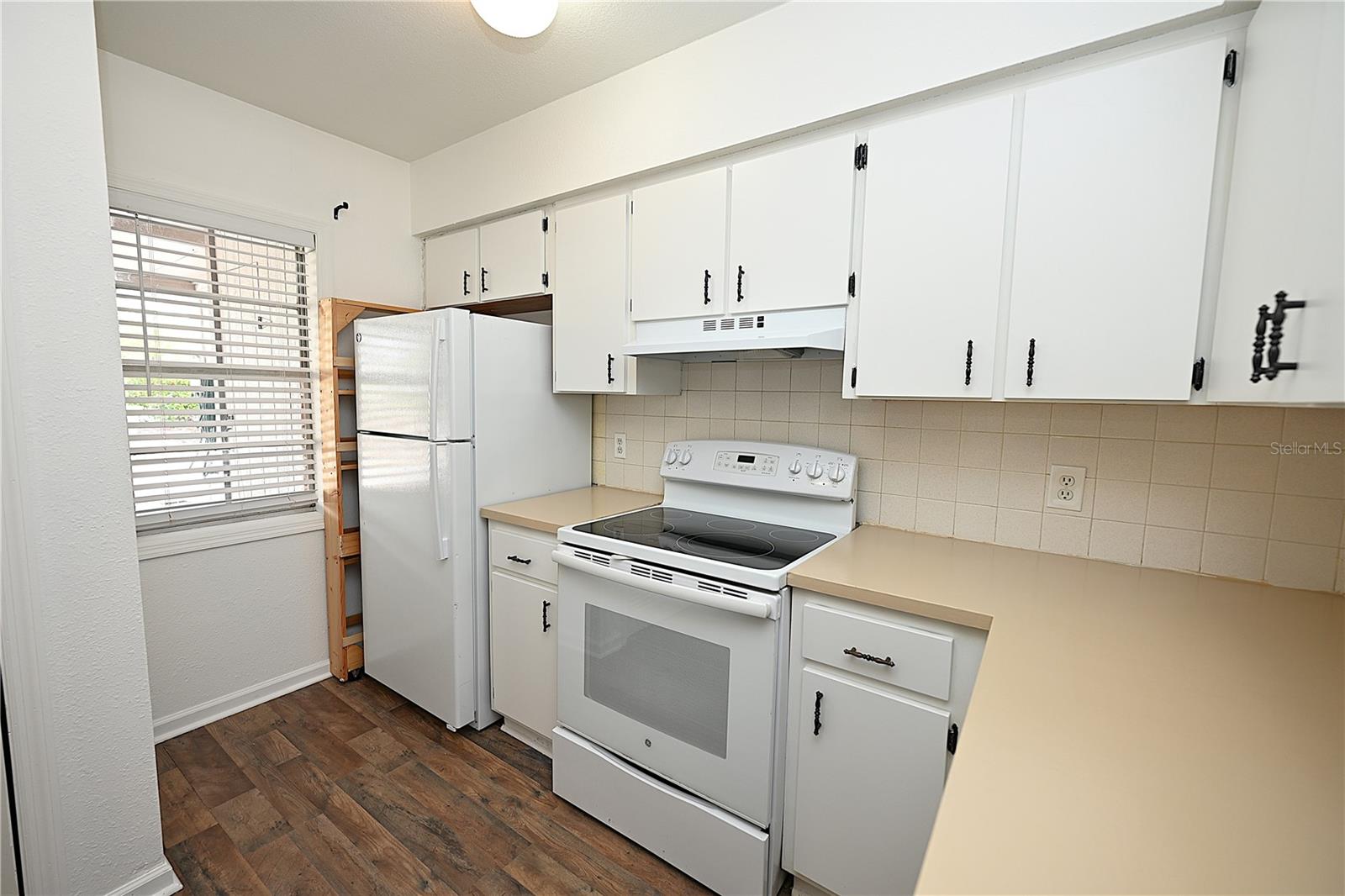 Image 5 of 40 For 2249 9th St Se