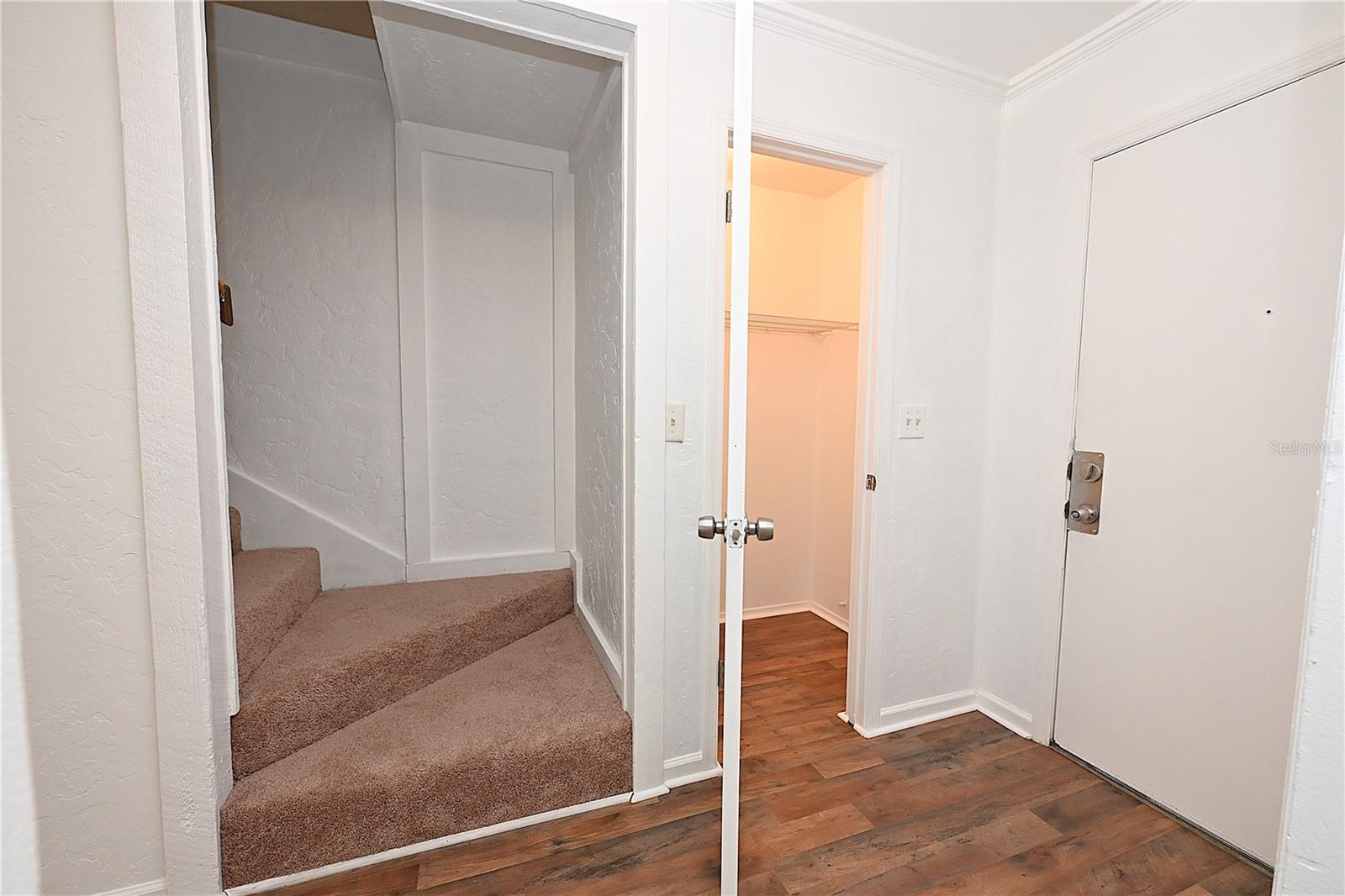 Image 8 of 40 For 2249 9th St Se