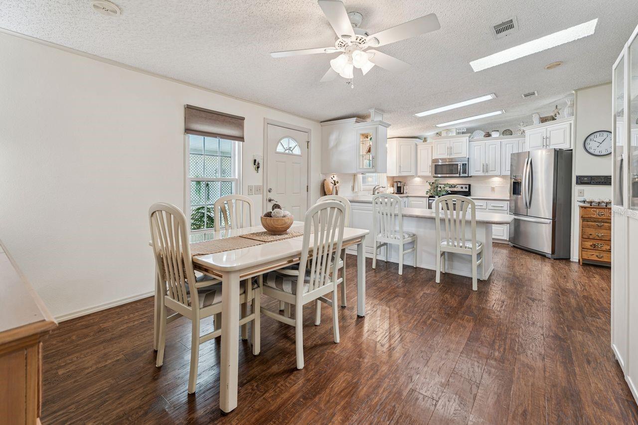 Image 15 of 46 For 6643 Westchester Drive Ne