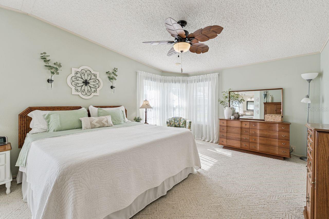 Image 18 of 46 For 6643 Westchester Drive Ne