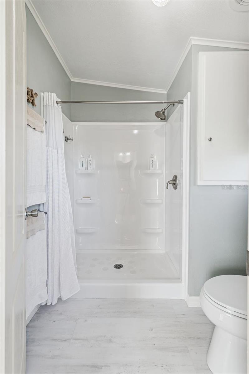 Image 26 of 46 For 6643 Westchester Drive Ne