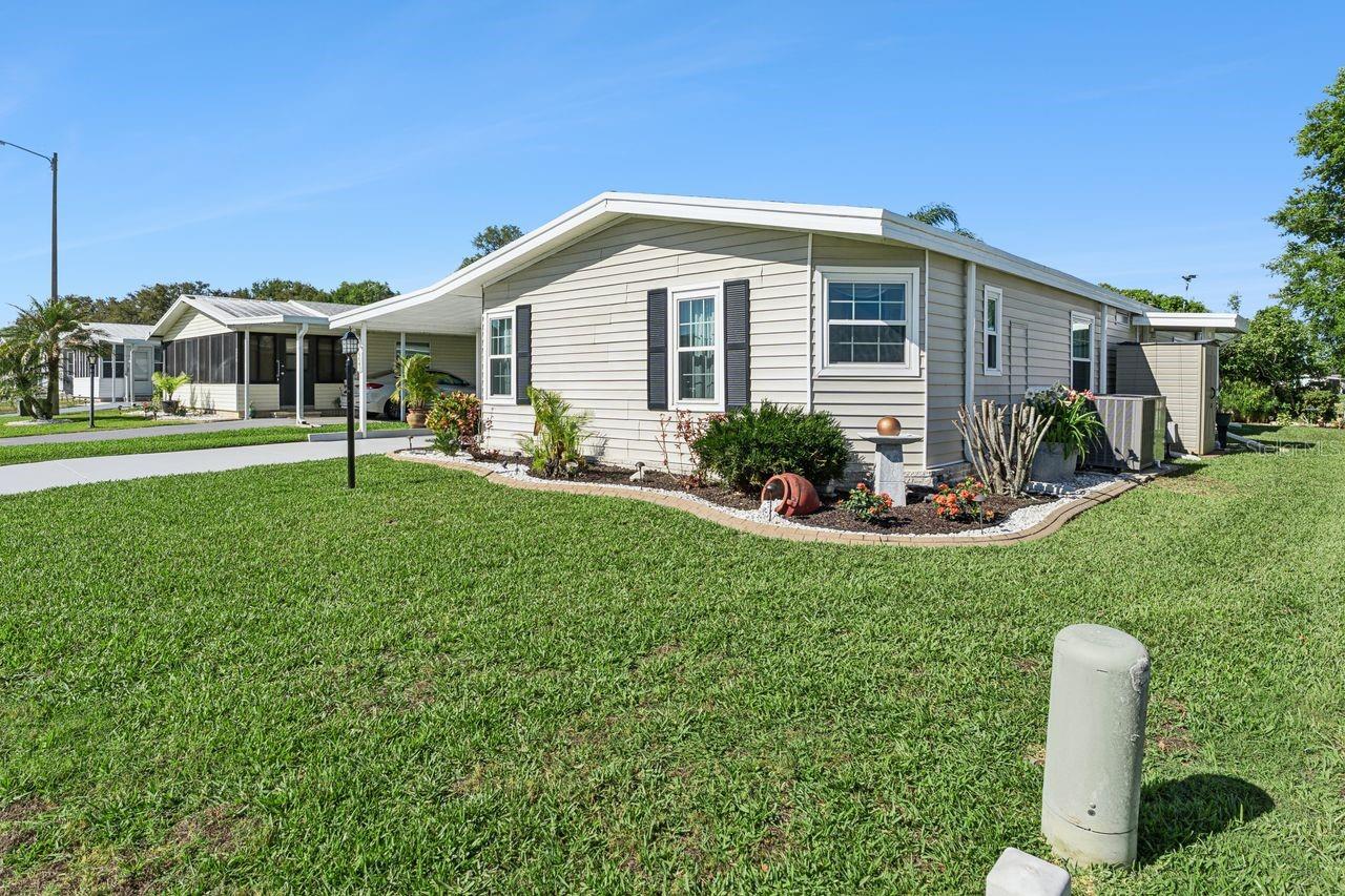 Image 3 of 46 For 6643 Westchester Drive Ne