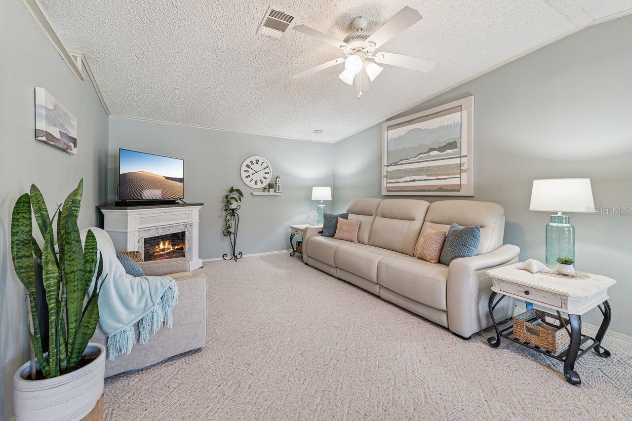 Image 8 of 46 For 6643 Westchester Drive Ne