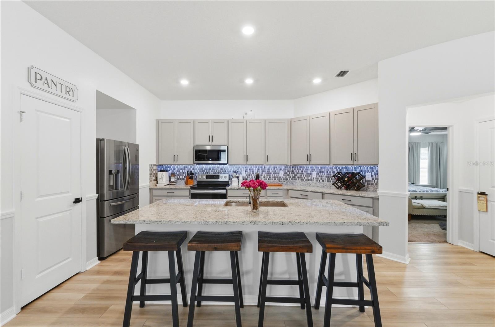 Image 10 of 37 For 7037 Cruz Court