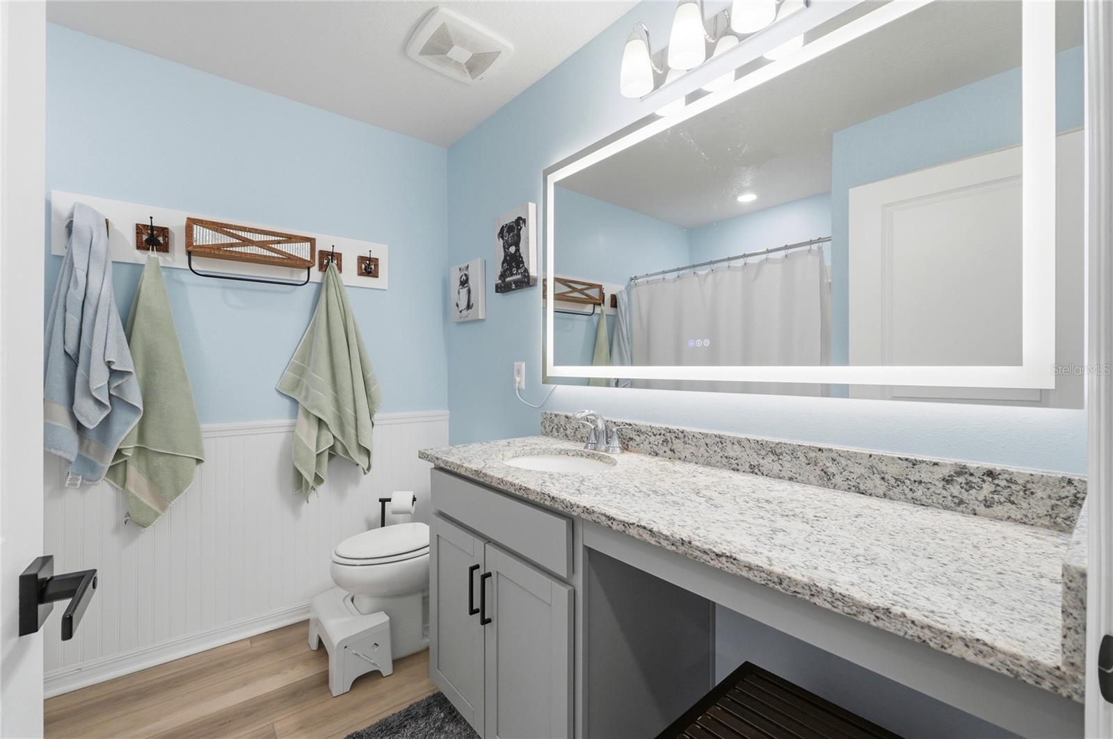 Image 23 of 37 For 7037 Cruz Court