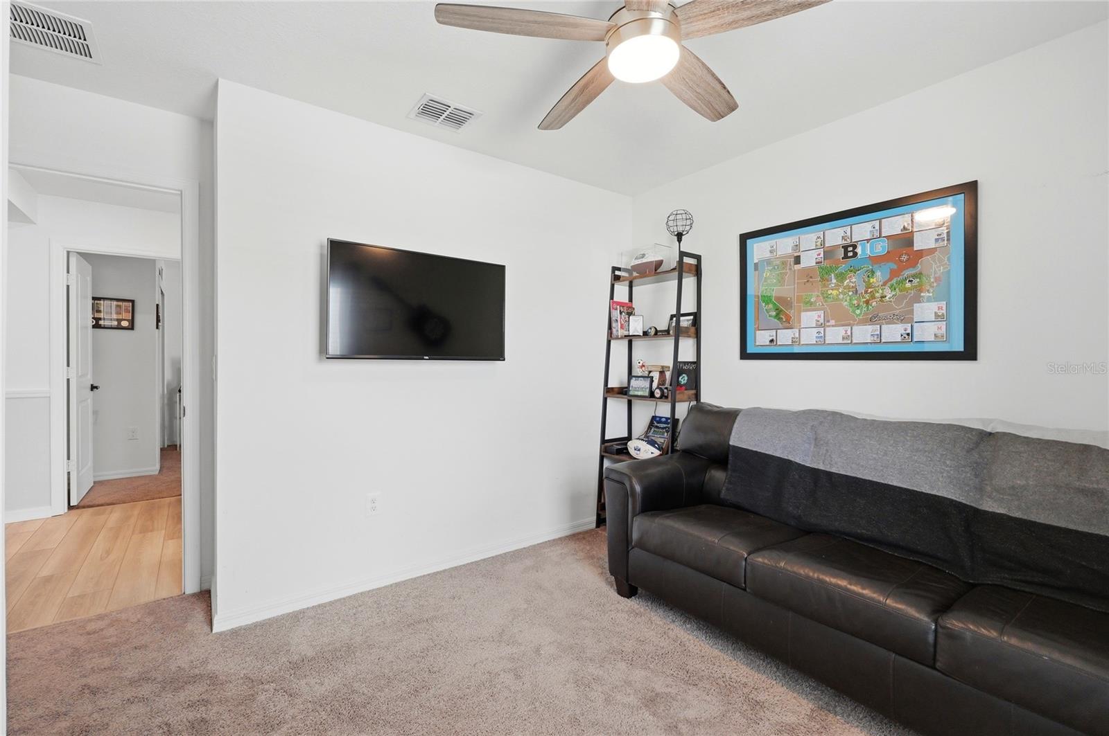 Image 25 of 37 For 7037 Cruz Court