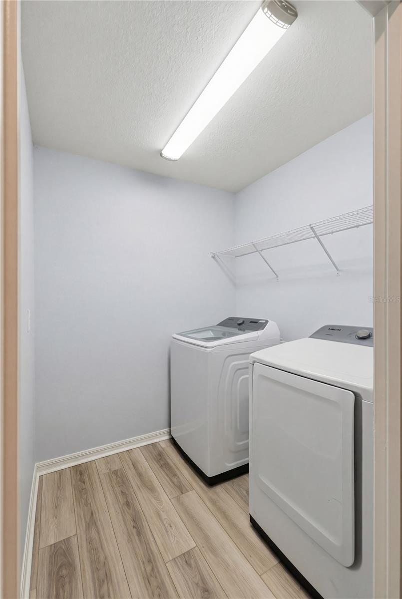 Image 27 of 37 For 7037 Cruz Court