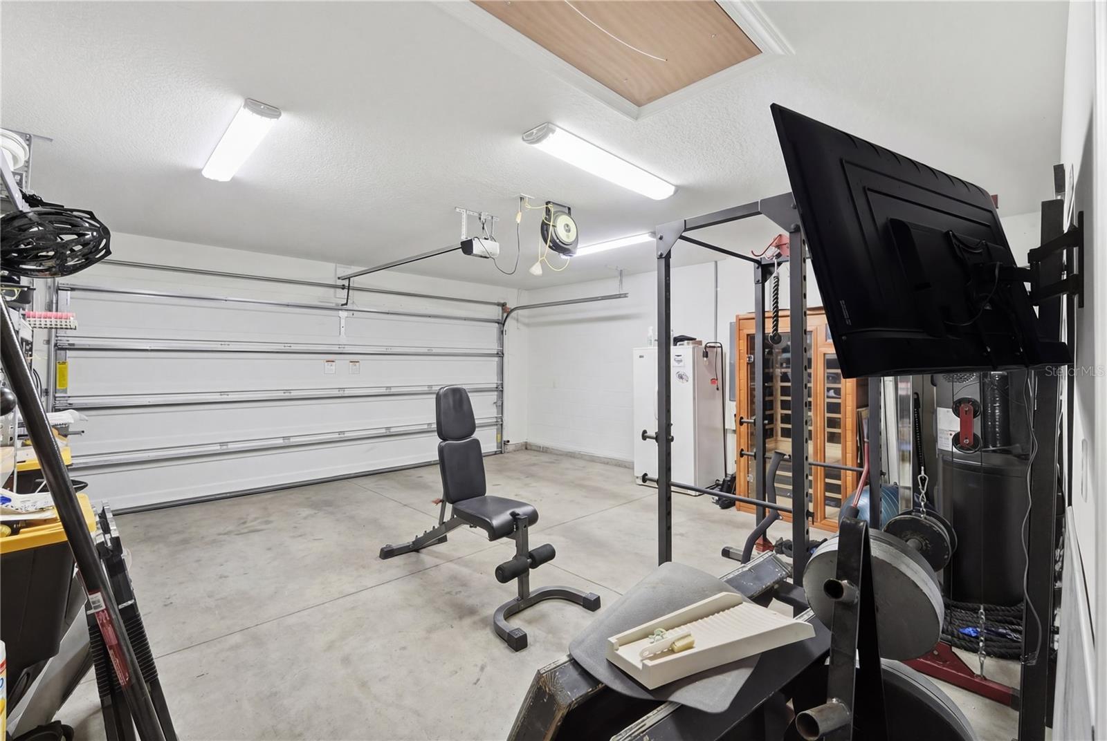 Image 32 of 37 For 7037 Cruz Court