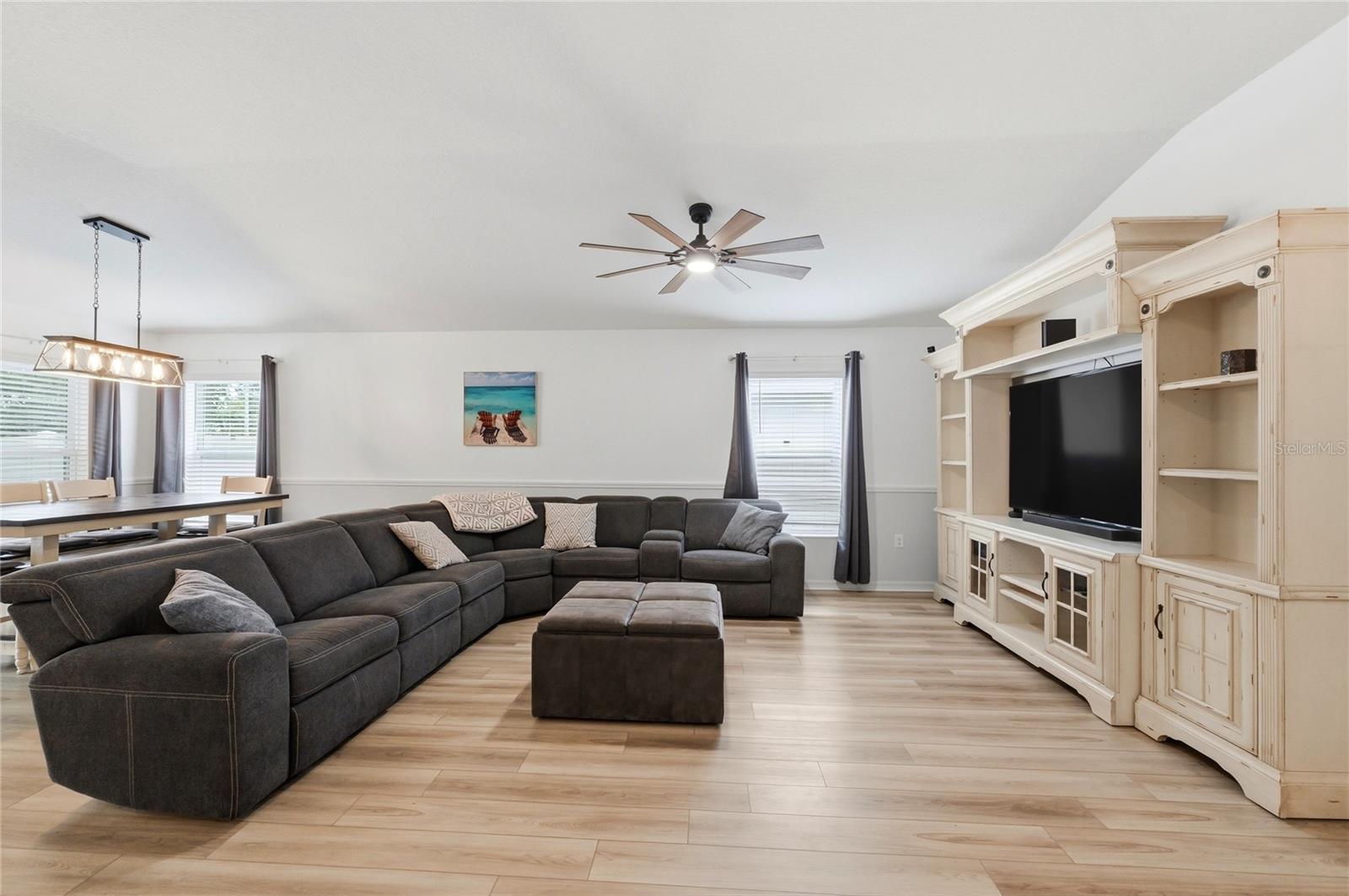 Image 4 of 37 For 7037 Cruz Court