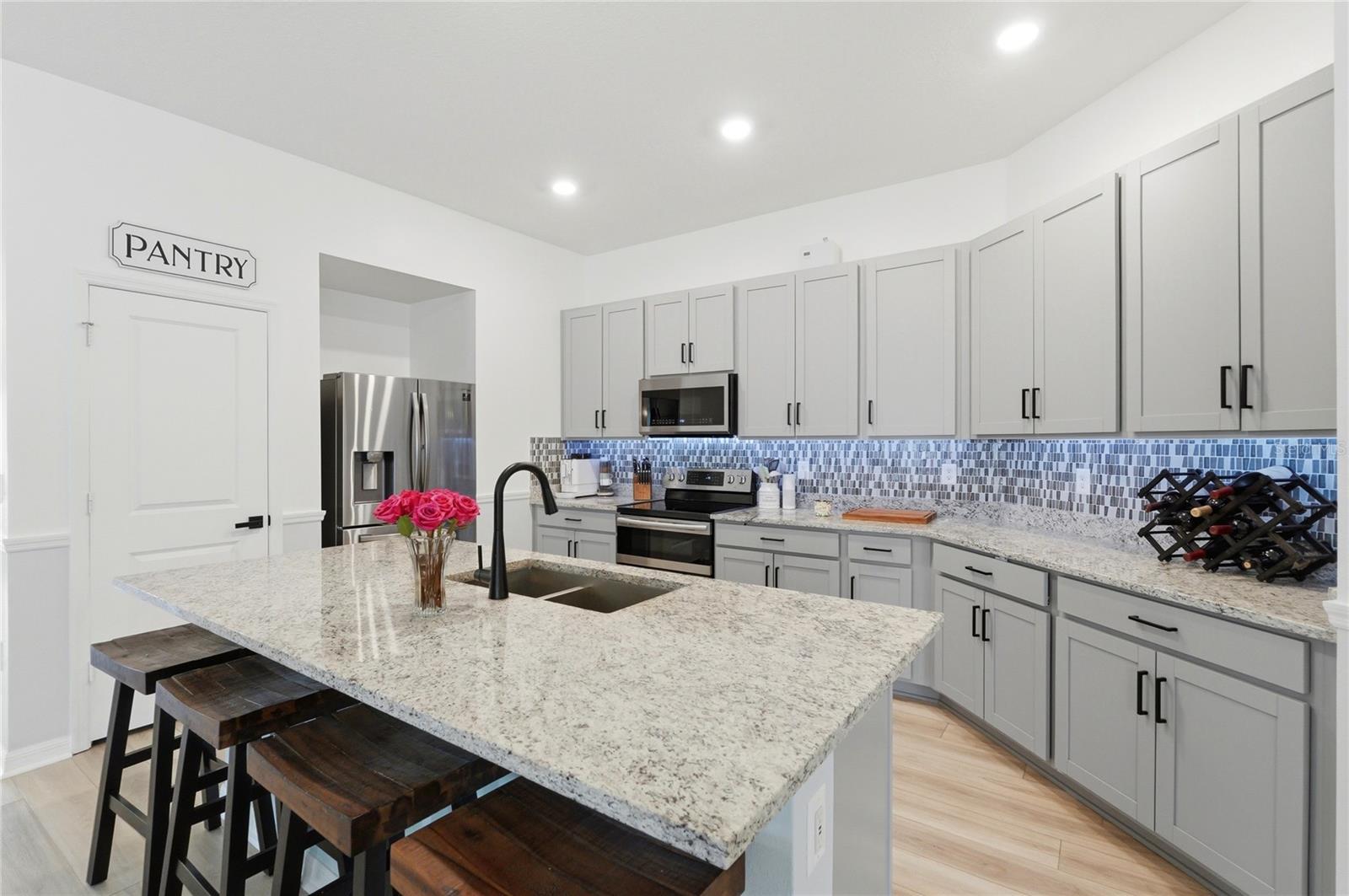 Image 8 of 37 For 7037 Cruz Court