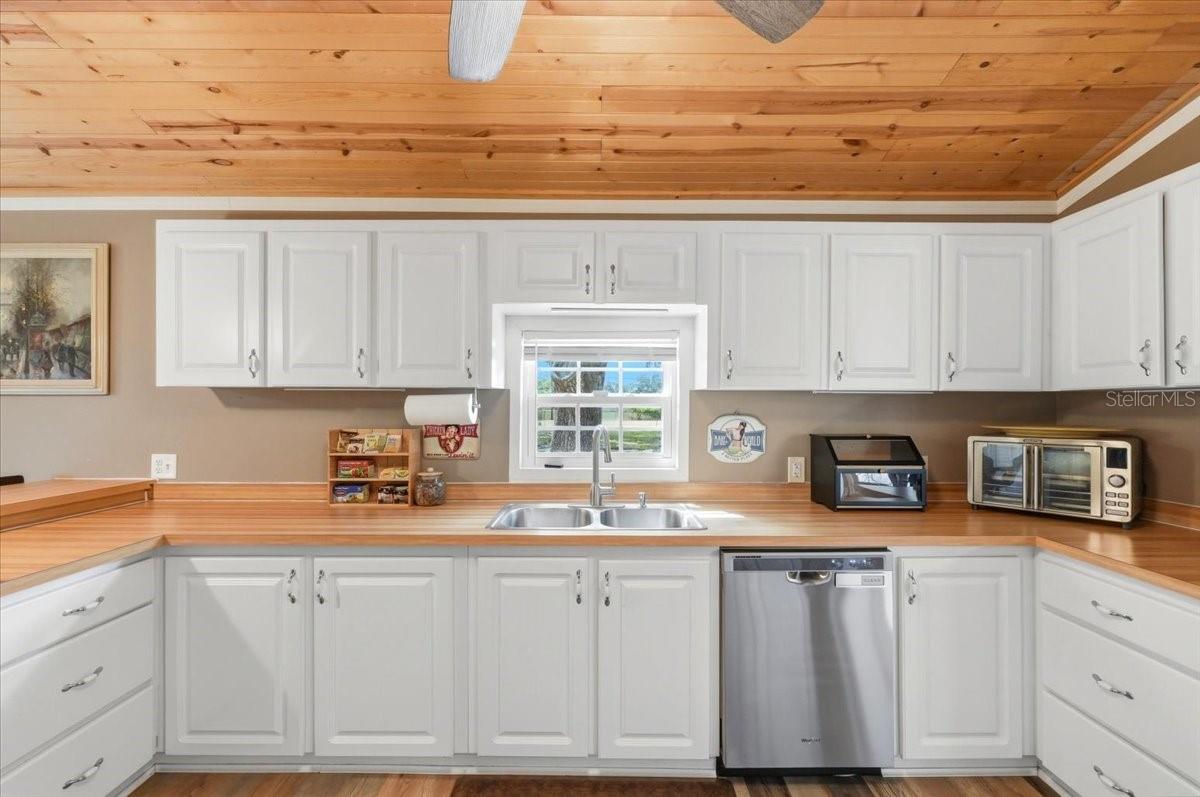 Image 11 of 52 For 4205 Combee Road