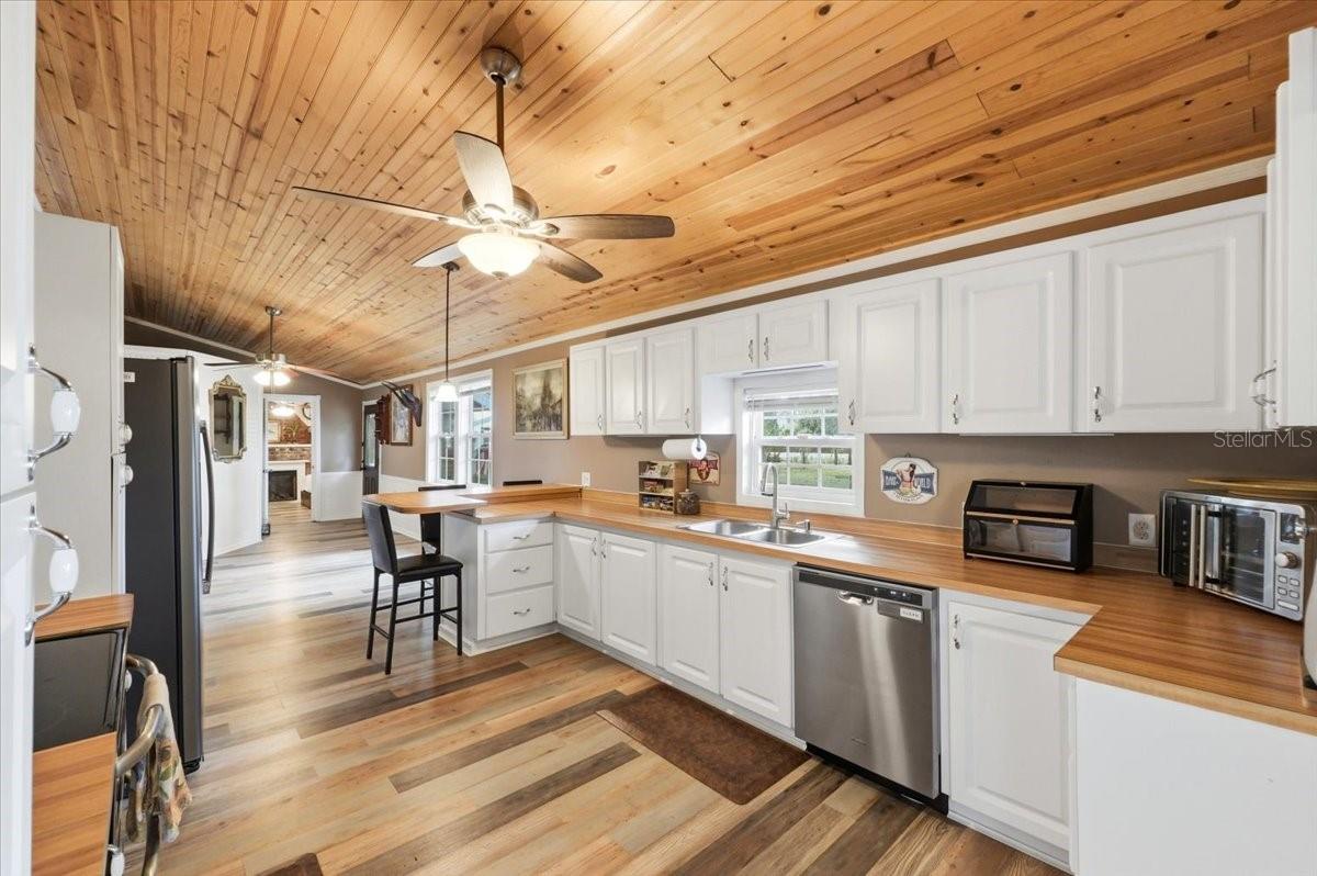 Image 12 of 52 For 4205 Combee Road