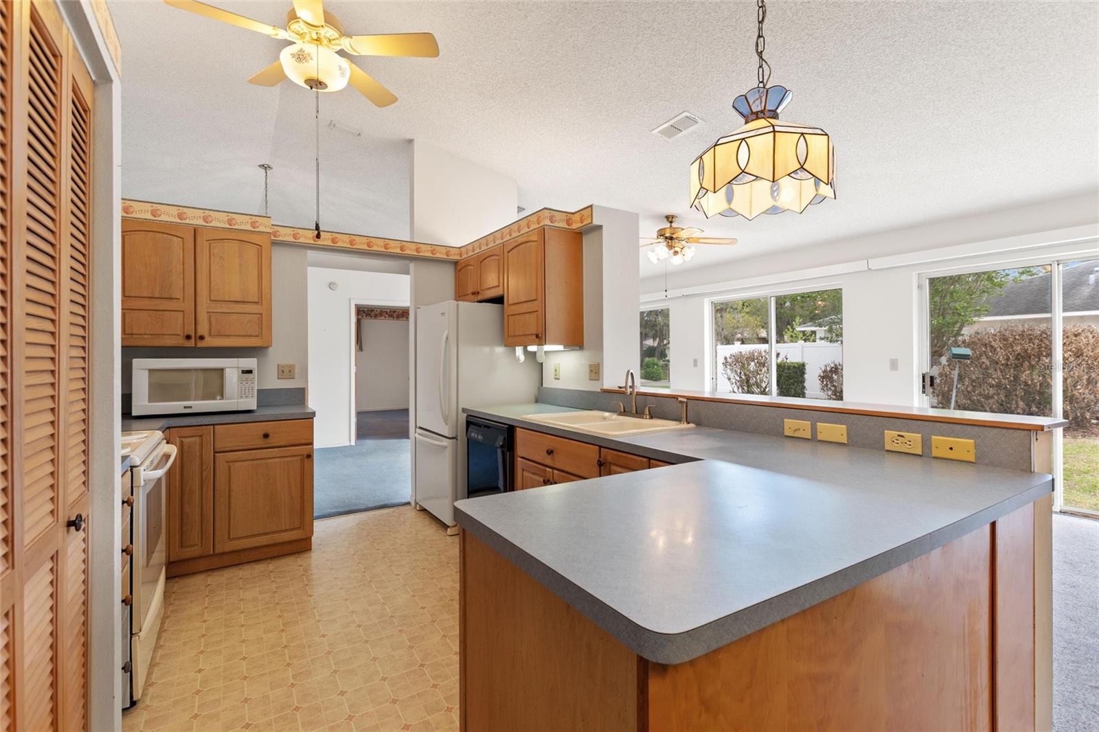 Image 11 of 48 For 4401 Mahogany Run