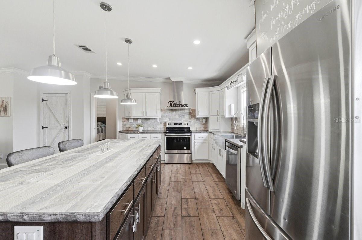 Image 11 of 34 For 5962 Murphy Road