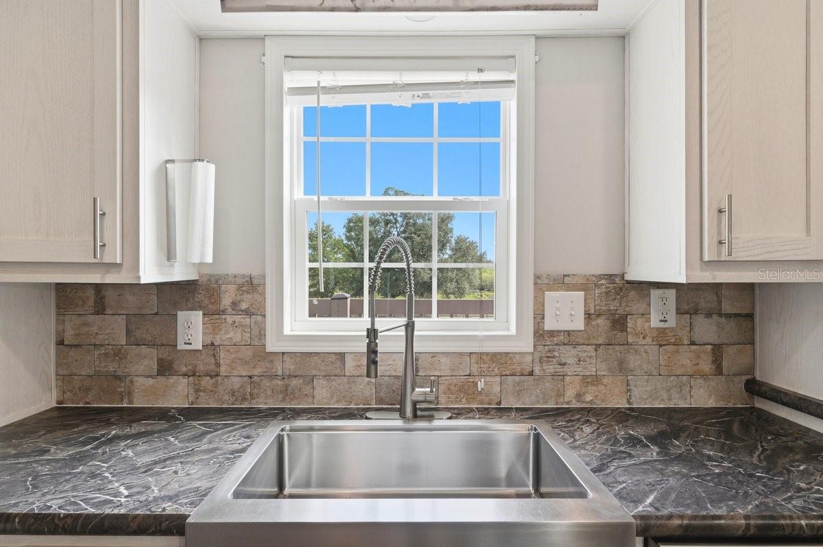 Image 12 of 34 For 5962 Murphy Road