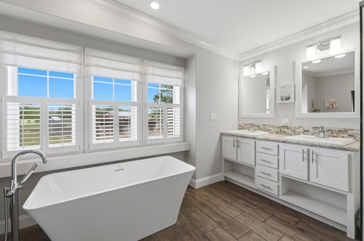 Image 19 of 34 For 5962 Murphy Road