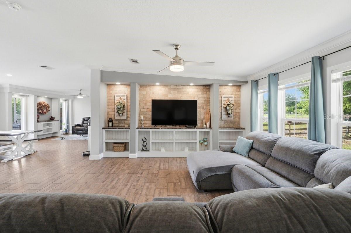 Image 4 of 34 For 5962 Murphy Road